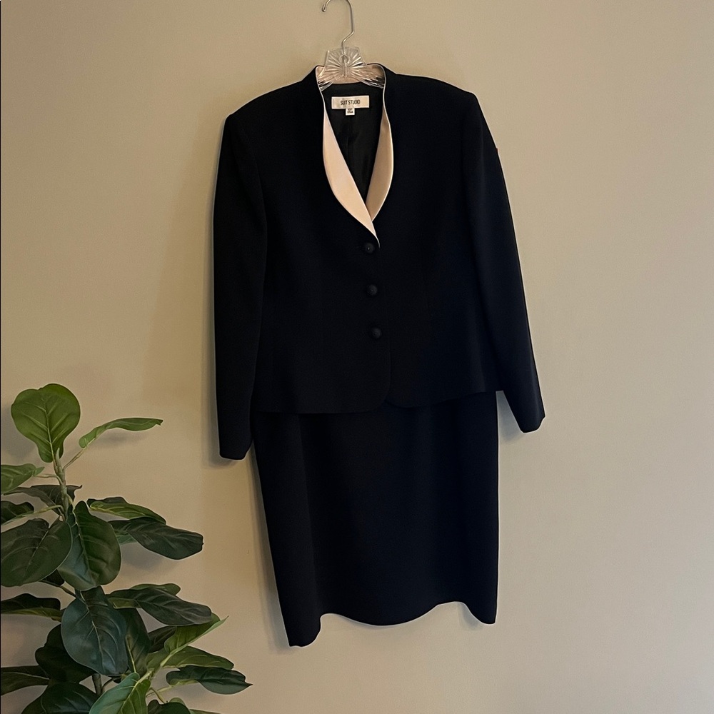 Suit Studio Black and Cream Women's Suit